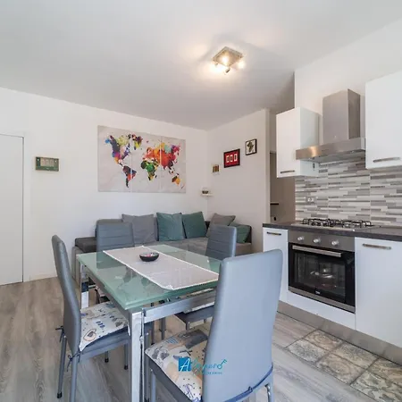 Mica Apartment